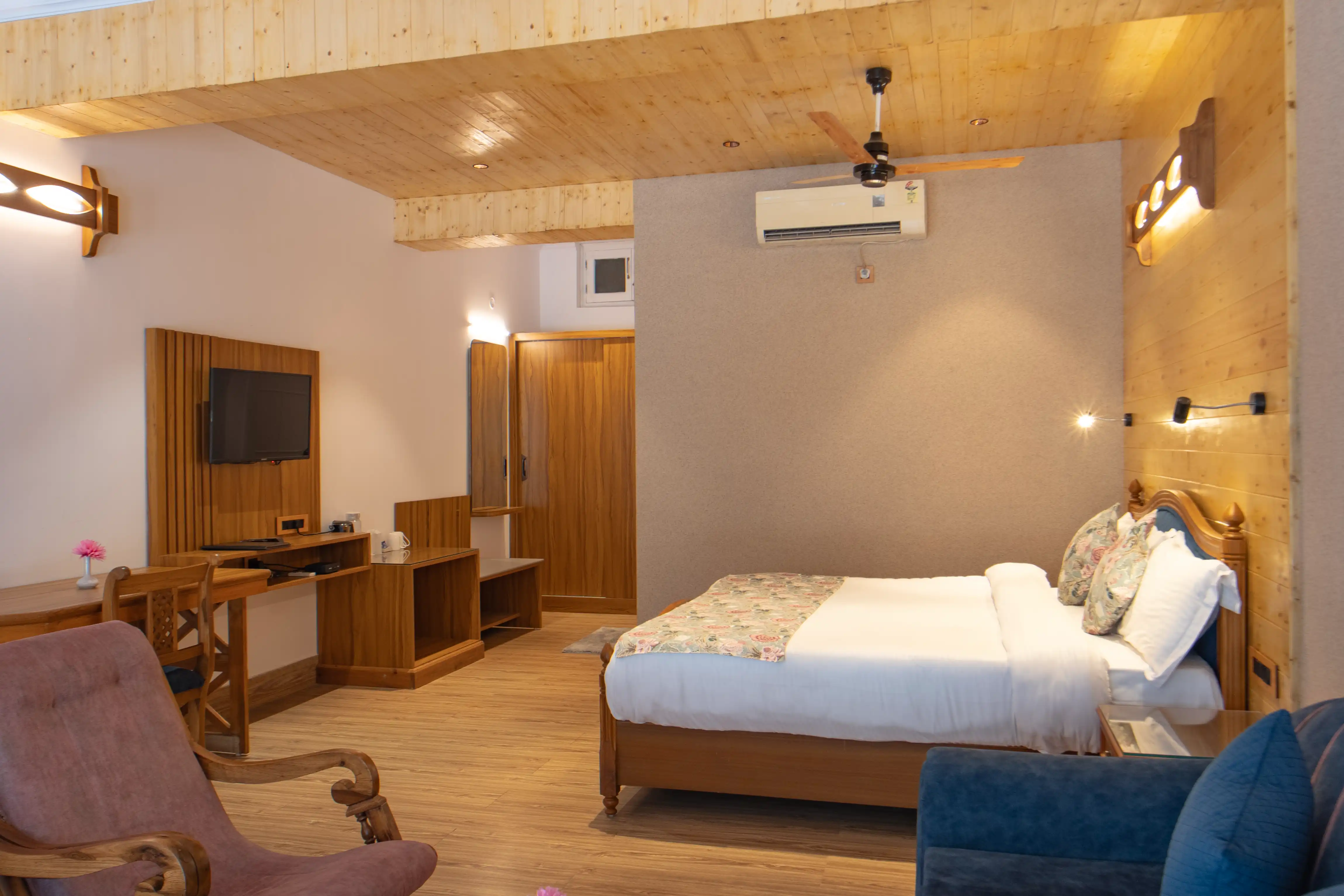 Lake Facing AC Deluxe Room on Ground Floor Neelesh Inn Bhimtal